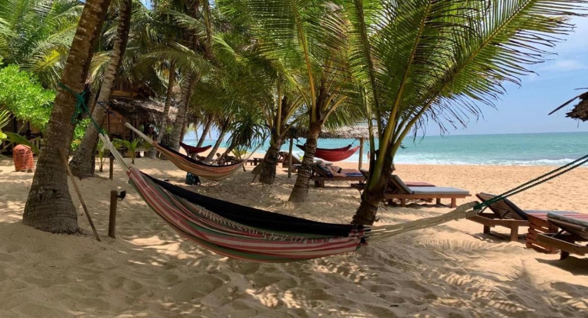 Marakolliya Beach Resort Tangalle Esterno foto